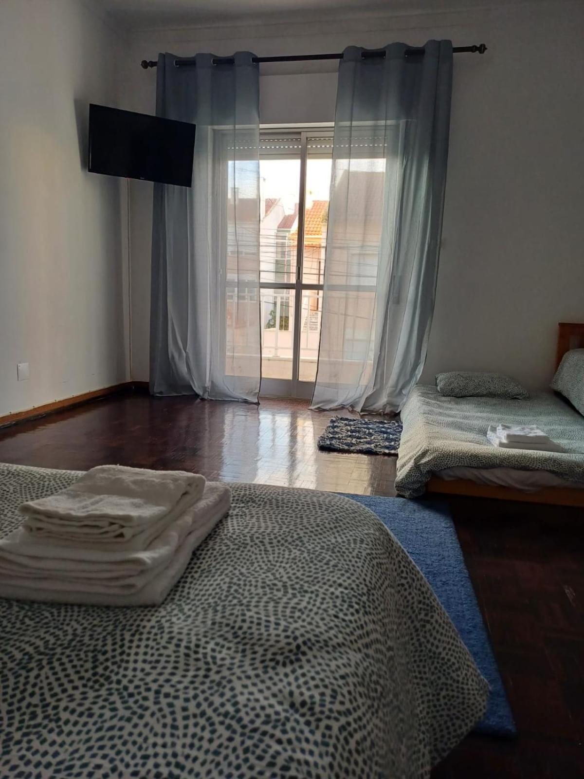 Flamingo'S Bay Hotel Corroios Bagian luar foto